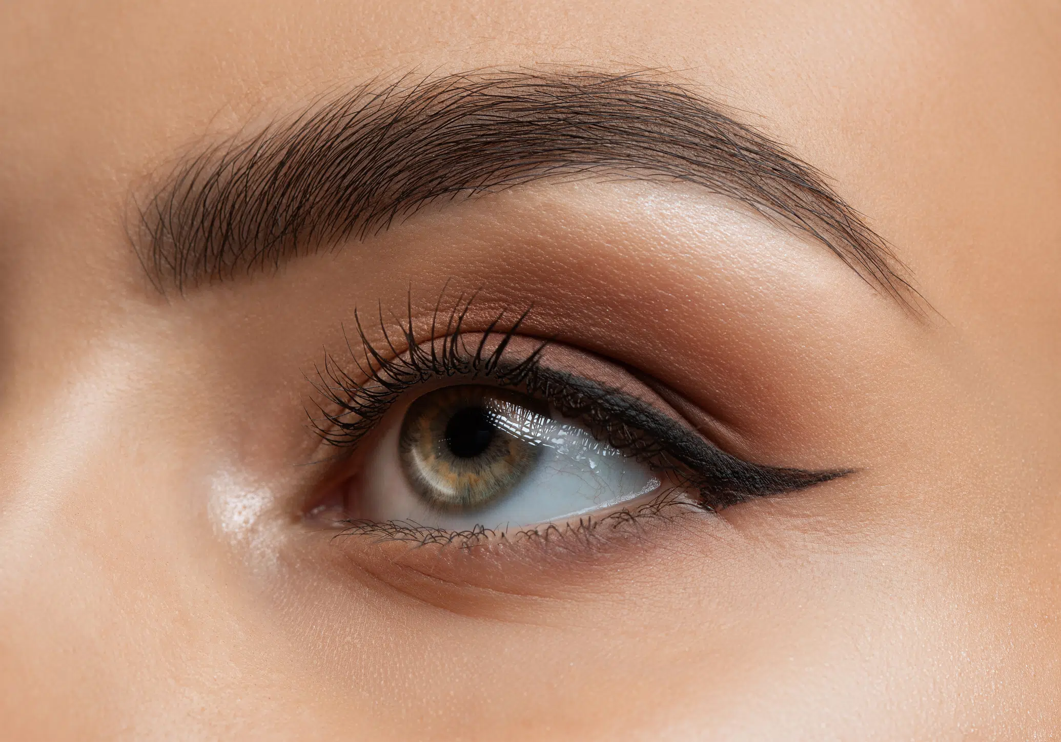 Eyeliner met wing pmu Eyeliner met wing pmu